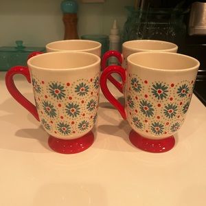 Set of 4 pioneer woman mugs